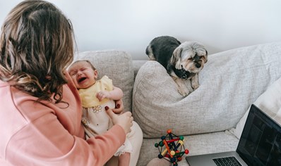 how-to-soothe-a-crying-baby image